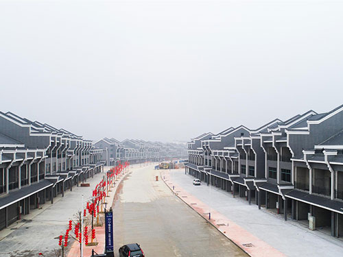 公司承建的(de)商業(yè)街(jiē)群